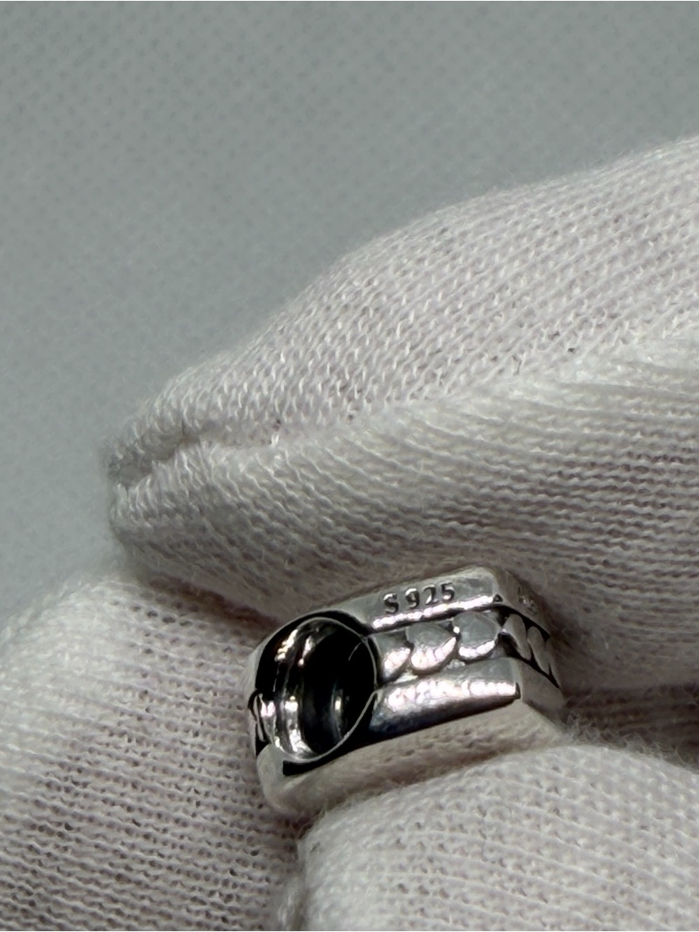 Pandora 792015 - Engravable Heart Locket - Picture 6 of 6